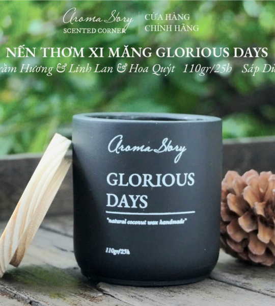 Nến Thơm Cốc Xi Măng Hương Trầm Hương & Hoa Linh Lan Glorious Days Aroma Story Size 110g